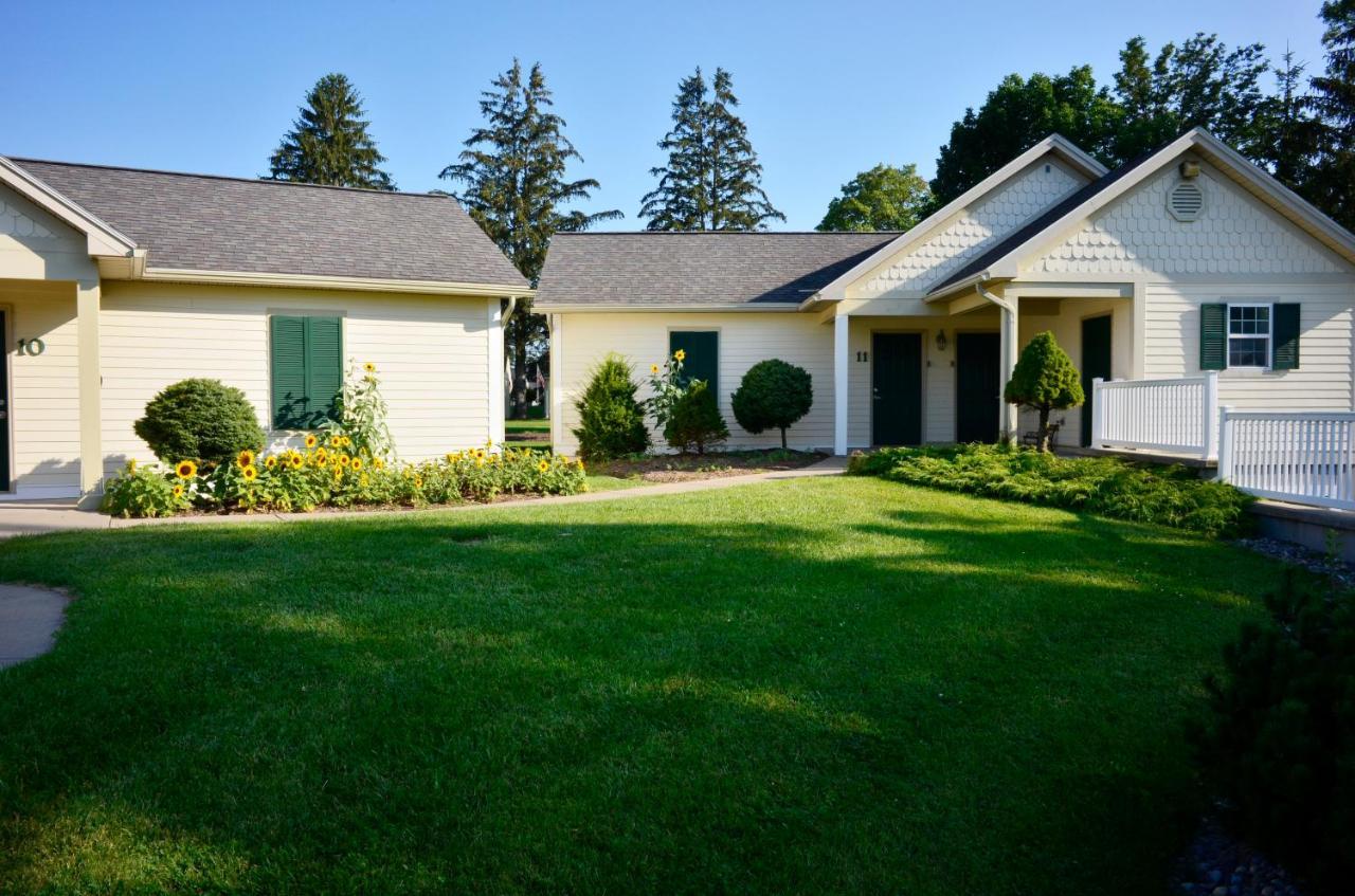 Skaneateles Suites Exterior photo