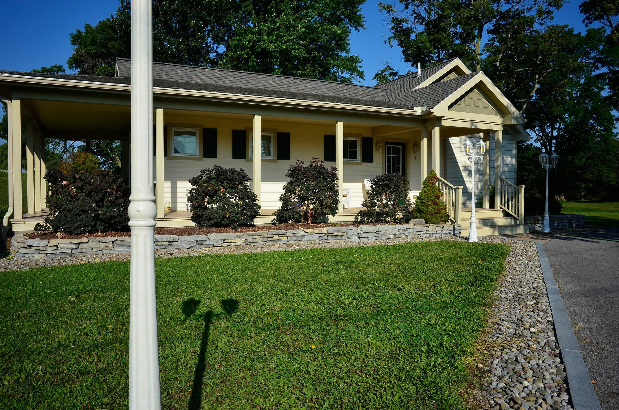 Skaneateles Suites Exterior photo